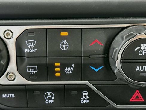 Used 2021 Jeep Gladiator Rubicon AWD/4WD image 22