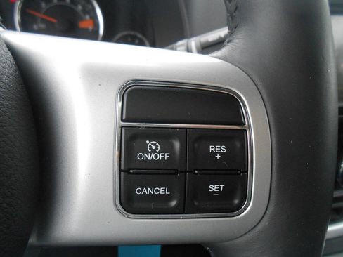 Used 2015 Jeep Compass High Altitude AWD/4WD image 17