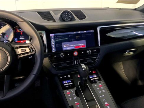 New 2026 Porsche Macan S image 16