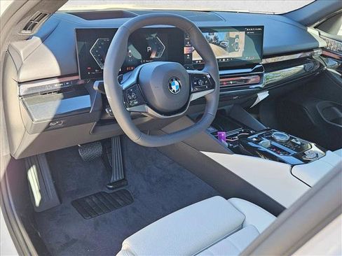 Used 2026 BMW 530i w/ Premium Package RWD image 9