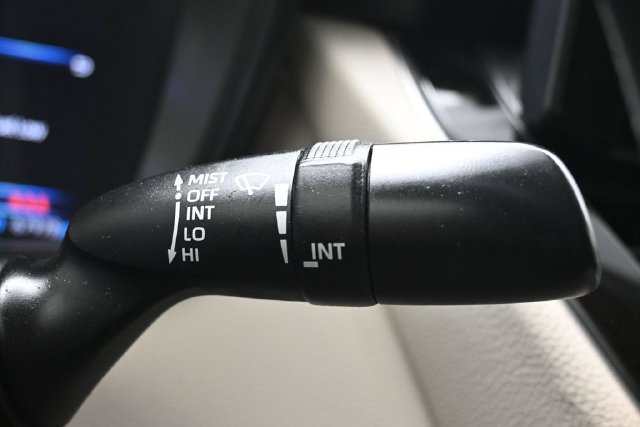 Used 2022 Toyota Corolla LE FWD image 20
