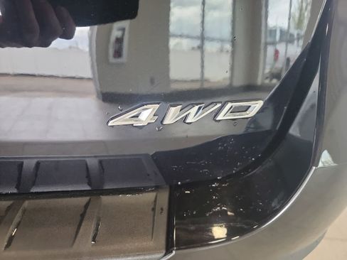 Used 2023 Ford Explorer XLT w/ Equipment Group 202A AWD/4WD image 9