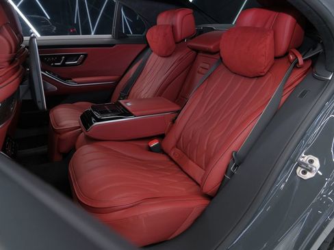 Used 2024 Mercedes-Benz S 63 AMG S image 39