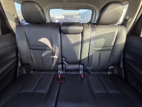 Used 2018 Nissan Rogue SL w/ Premium Package image 30