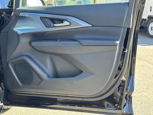 New 2026 Chevrolet Equinox EV LT image 25