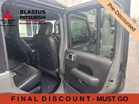 Used 2021 Jeep Wrangler Unlimited Sahara w/ Cold Weather Group AWD/4WD image 21
