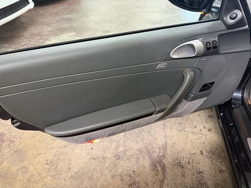 Used 2007 Porsche 911 Carrera RWD image 9
