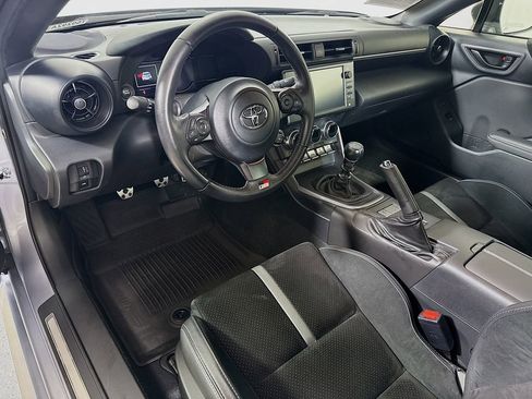 Certified 2024 Toyota GR86 Premium image 9