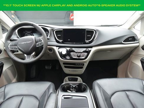 Used 2024 Chrysler Pacifica Touring-L image 4