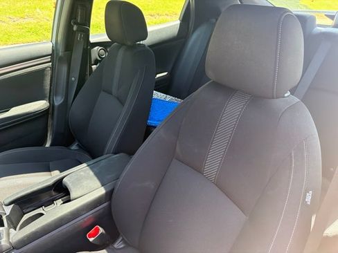 Used 2017 Honda Civic EX image 9