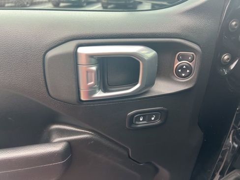 Used 2022 Jeep Wrangler Unlimited Rubicon image 6