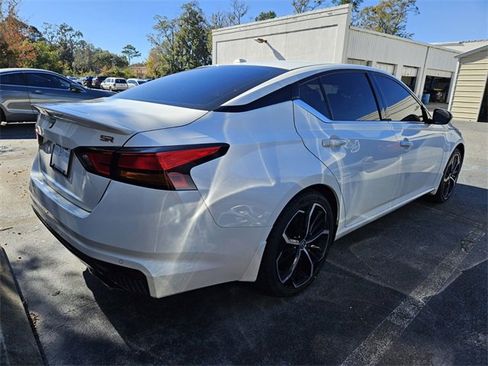 Used 2024 Nissan Altima 2.5 SR w/ SR Premium Package image 6
