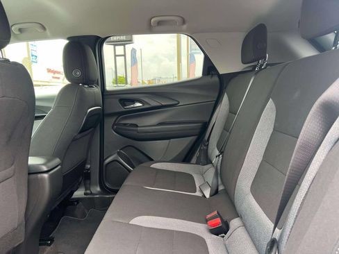 Used 2023 Chevrolet TrailBlazer LT FWD image 14