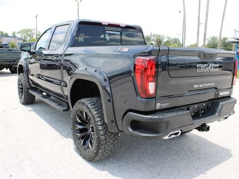 Used 2022 GMC Sierra 1500 Elevation w/ Elevation Premium Package AWD/4WD image 8