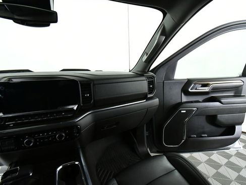 Used 2024 Chevrolet Silverado 1500 LT Trail Boss w/ LT Trail Boss Premium Package image 21