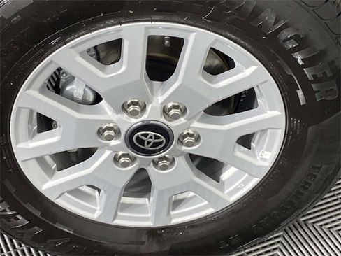 Used 2025 Toyota Tacoma SR5 image 30