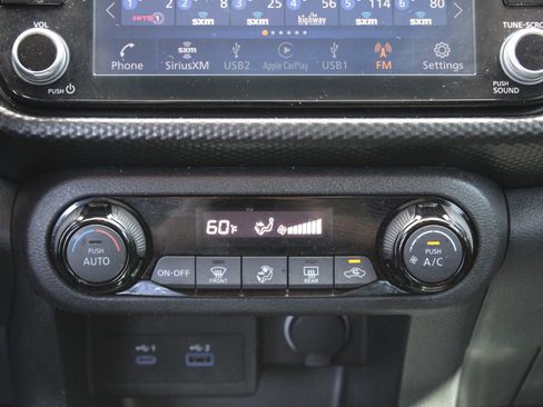 Used 2022 Nissan Kicks SV FWD image 30