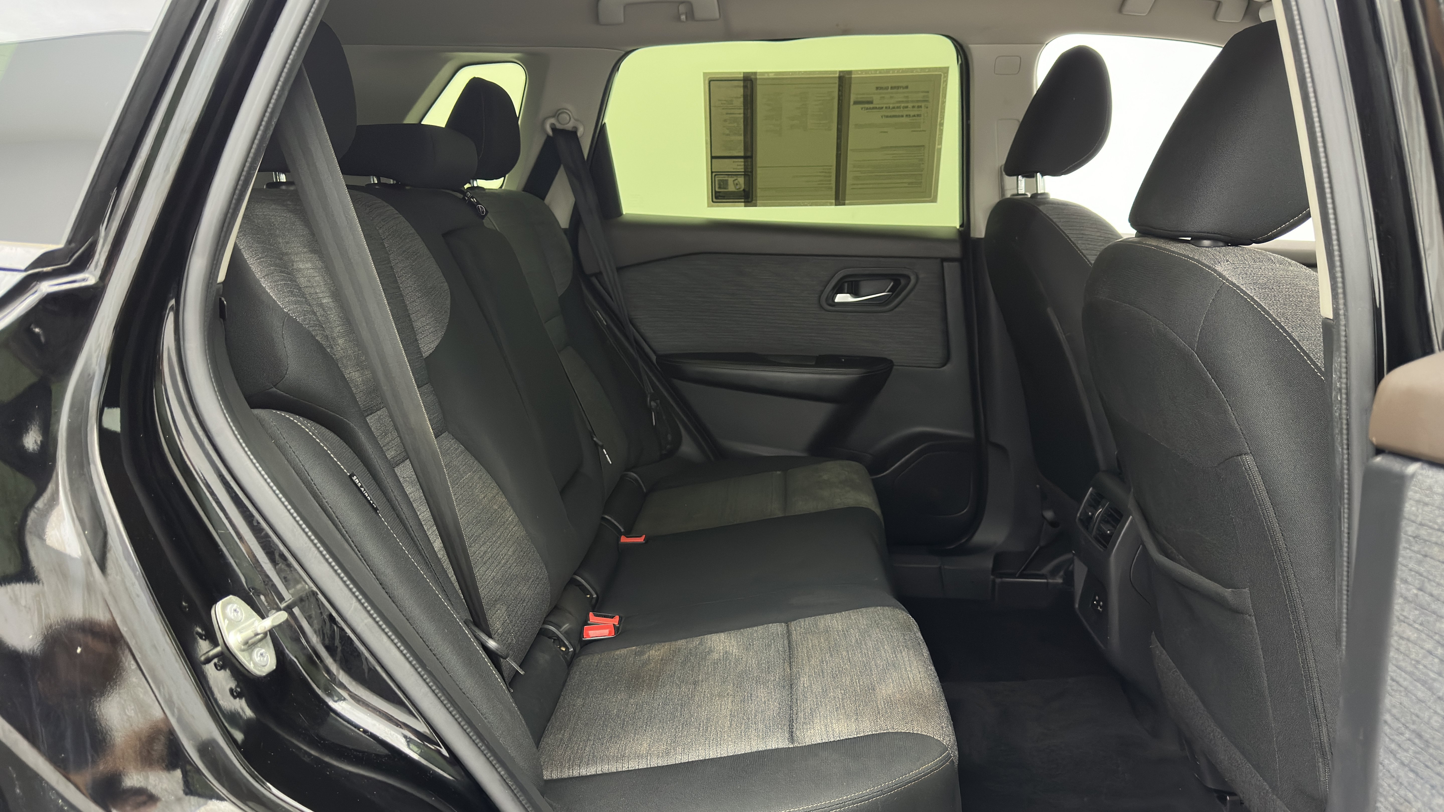 Used 2023 Nissan Rogue SV FWD image 34