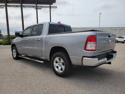 Used 2019 RAM 1500 Big Horn AWD/4WD image 3