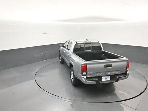 Used 2023 Toyota Tacoma SR AWD/4WD image 33