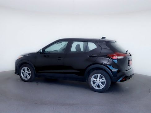 Used 2024 Nissan Kicks S image 3
