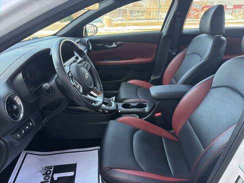 Used 2019 Kia Forte EX image 2