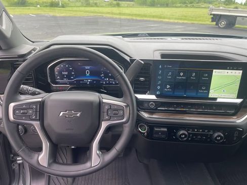 Used 2024 Chevrolet Silverado 1500 RST AWD/4WD image 13
