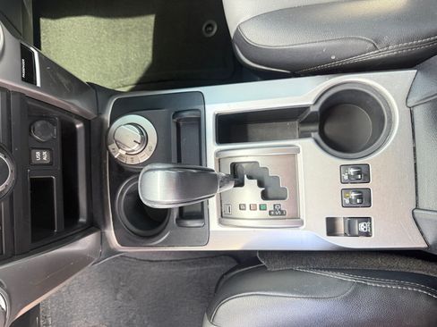 Certified 2019 Toyota 4Runner SR5 Premium AWD/4WD image 15