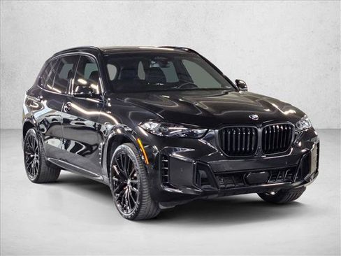 Used 2025 BMW X5 sDrive40i w/ M Sport Package RWD image 3