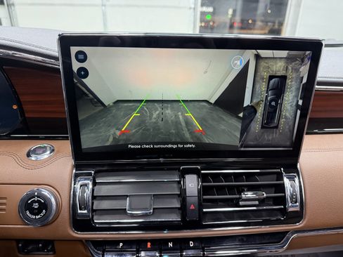 Used 2023 Lincoln Navigator L Reserve w/ Equipment Group 201A image 22