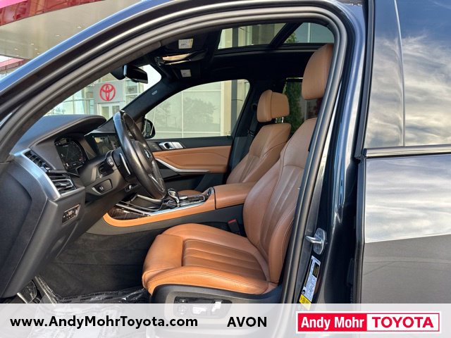 Used 2021 BMW X7 M50i w/ Dynamic Handling Package AWD/4WD image 10