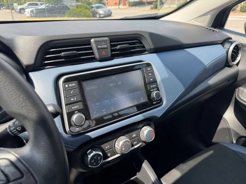 Used 2025 Nissan Versa SV FWD image 19