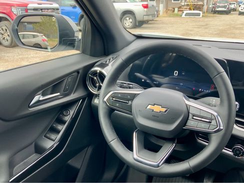 New 2026 Chevrolet Equinox LT w/ Safety and Technology Package AWD/4WD image 36