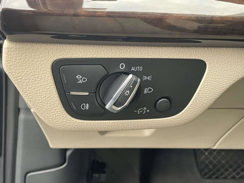 Used 2018 Audi Q5 2.0T Premium Plus w/ Premium Plus Package image 24