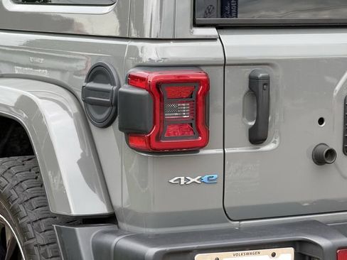 Used 2021 Jeep Wrangler Unlimited Sahara w/ Cold Weather Group AWD/4WD image 5