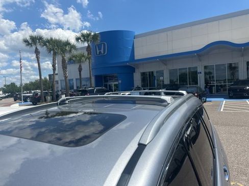 Used 2017 Honda Pilot Elite image 18