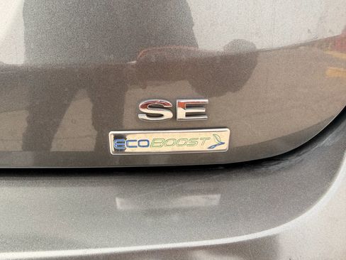 Used 2018 Ford Focus SE FWD image 33