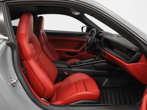 Used 2024 Porsche 911 Carrera GTS image 36