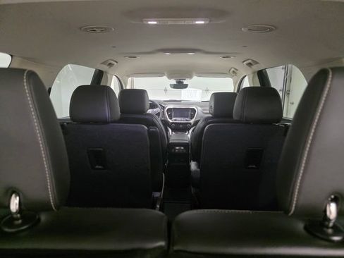 Used 2023 GMC Acadia Denali w/ Denali Technology Package AWD/4WD image 10