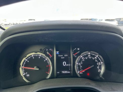 Used 2022 Toyota 4Runner TRD Off-Road Premium AWD/4WD image 6