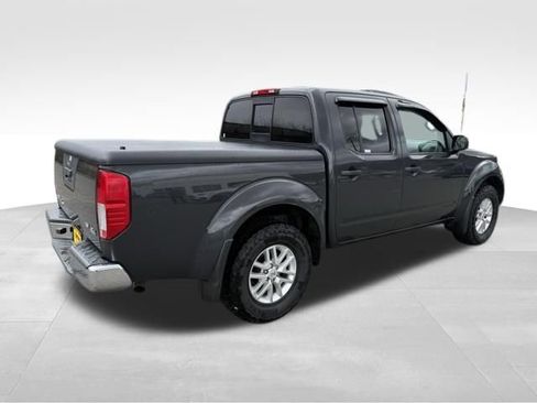 Used 2014 Nissan Frontier SV image 8