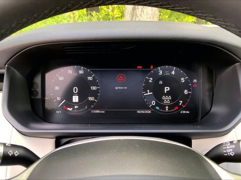 Used 2025 Land Rover Discovery S AWD/4WD image 24