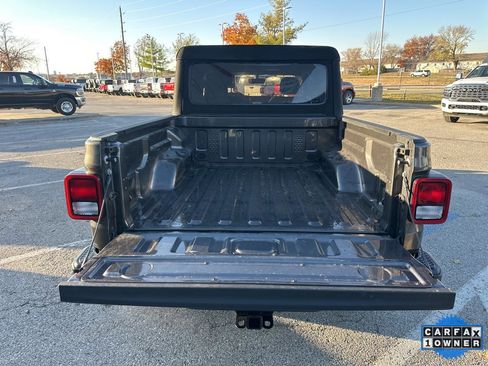 Used 2023 Jeep Gladiator Mojave w/ Cold Weather Group image 3