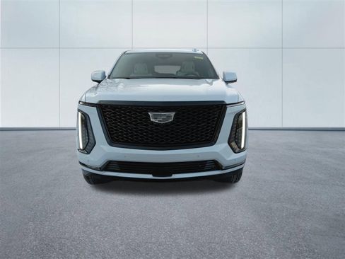 Used 2026 Cadillac Escalade Platinum Sport w/ LPO, ONYX Package image 5