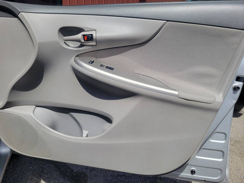 Used 2010 Toyota Corolla LE w/ All Weather Guard Pkg FWD image 31
