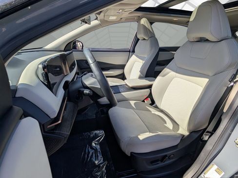 Certified 2023 Nissan Ariya EVOLVE+ image 4