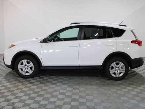 Used 2015 Toyota RAV4 LE AWD/4WD image 3