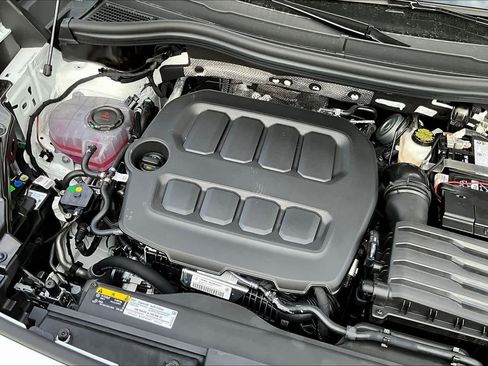 New 2026 Volkswagen Tiguan SE R-Line FWD image 17