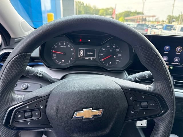 Used 2025 Chevrolet Trax LS w/ Driver Confidence Package FWD image 15