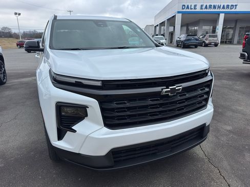 New 2026 Chevrolet Traverse LT w/ Midnight/Sport Edition image 2